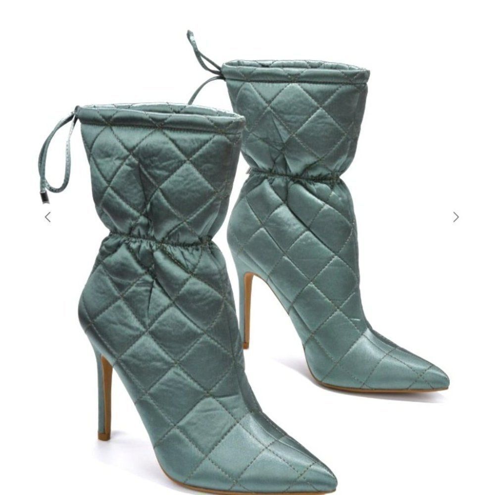 GREEN QUILTED HEELED BOOTS 